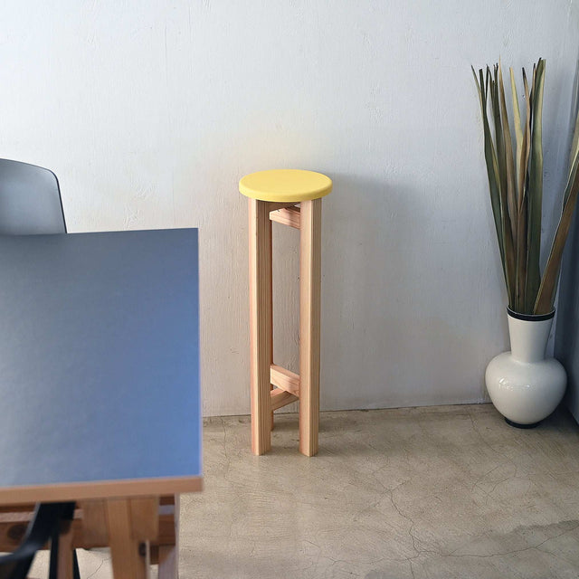小さなスツール【黄】