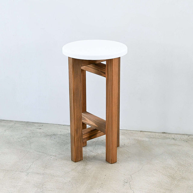 低くて小さなスツール【白】