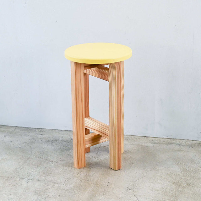 低くて小さなスツール【黄】