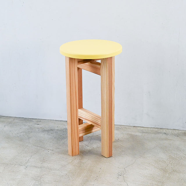 低くて小さなスツール【黄】