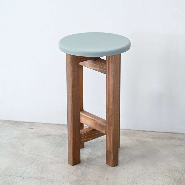 低くて小さなスツール【オリーブ】
