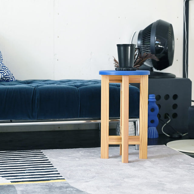 低くて小さなスツール【青】