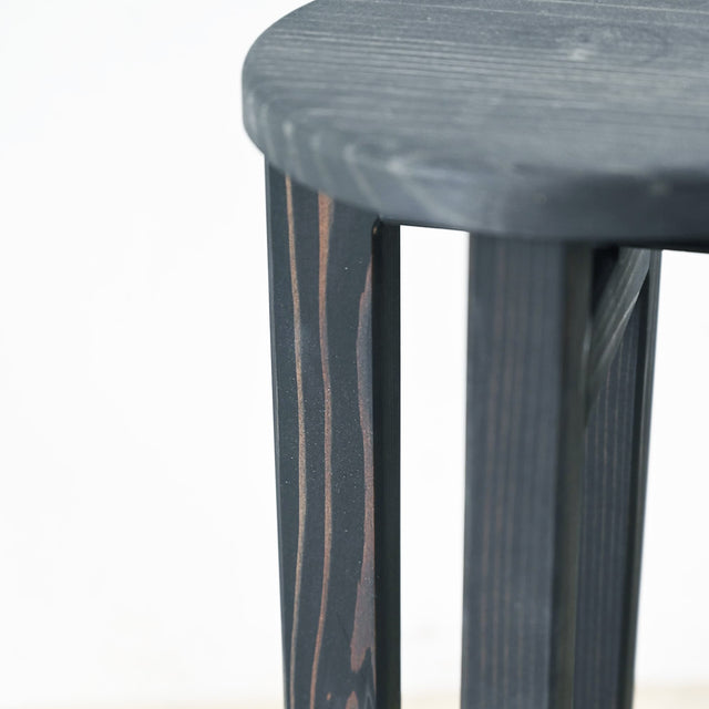 小さなスツール【墨】