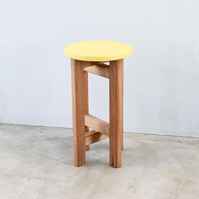 低くて小さなスツール【黄】