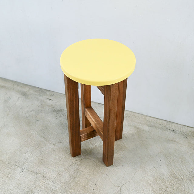 低くて小さなスツール【黄】