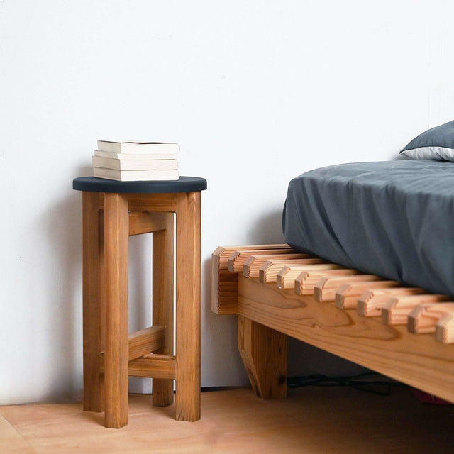 低くて小さなスツール【黒】