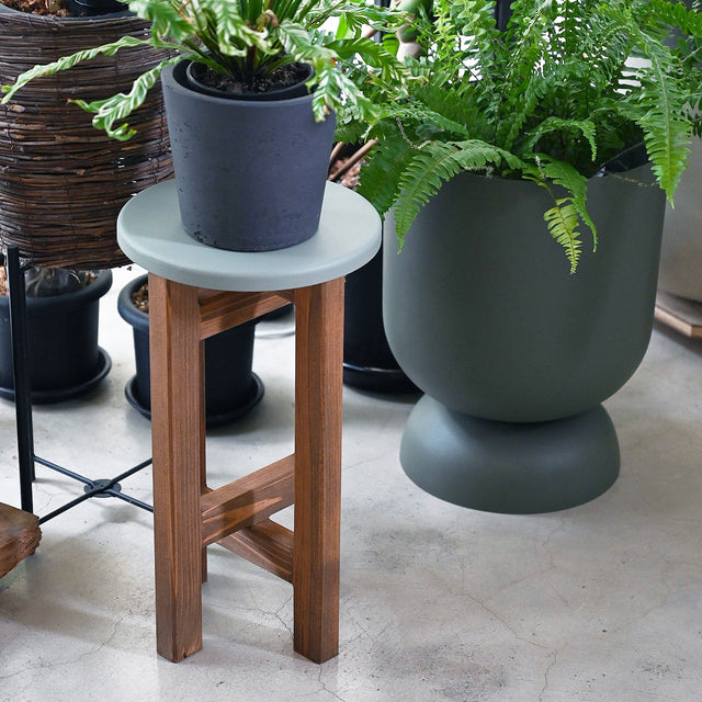 低くて小さなスツール【オリーブ】