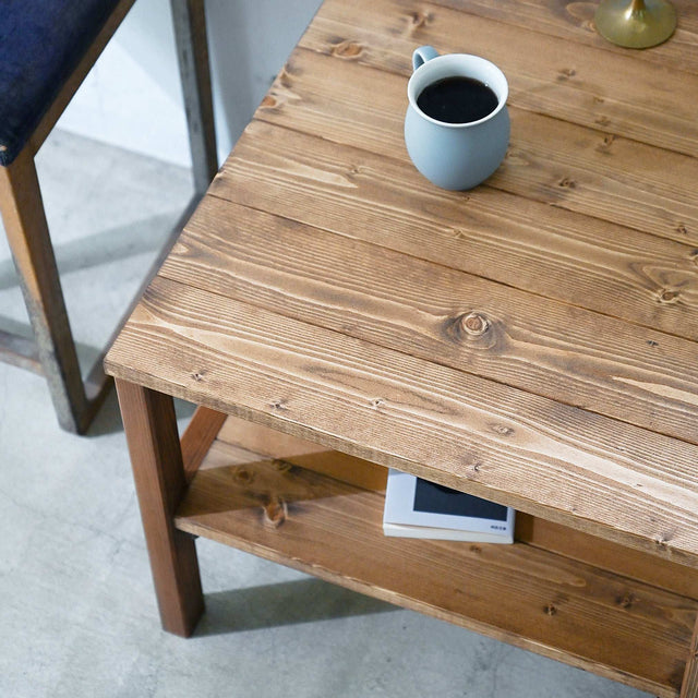 小さなテーブル